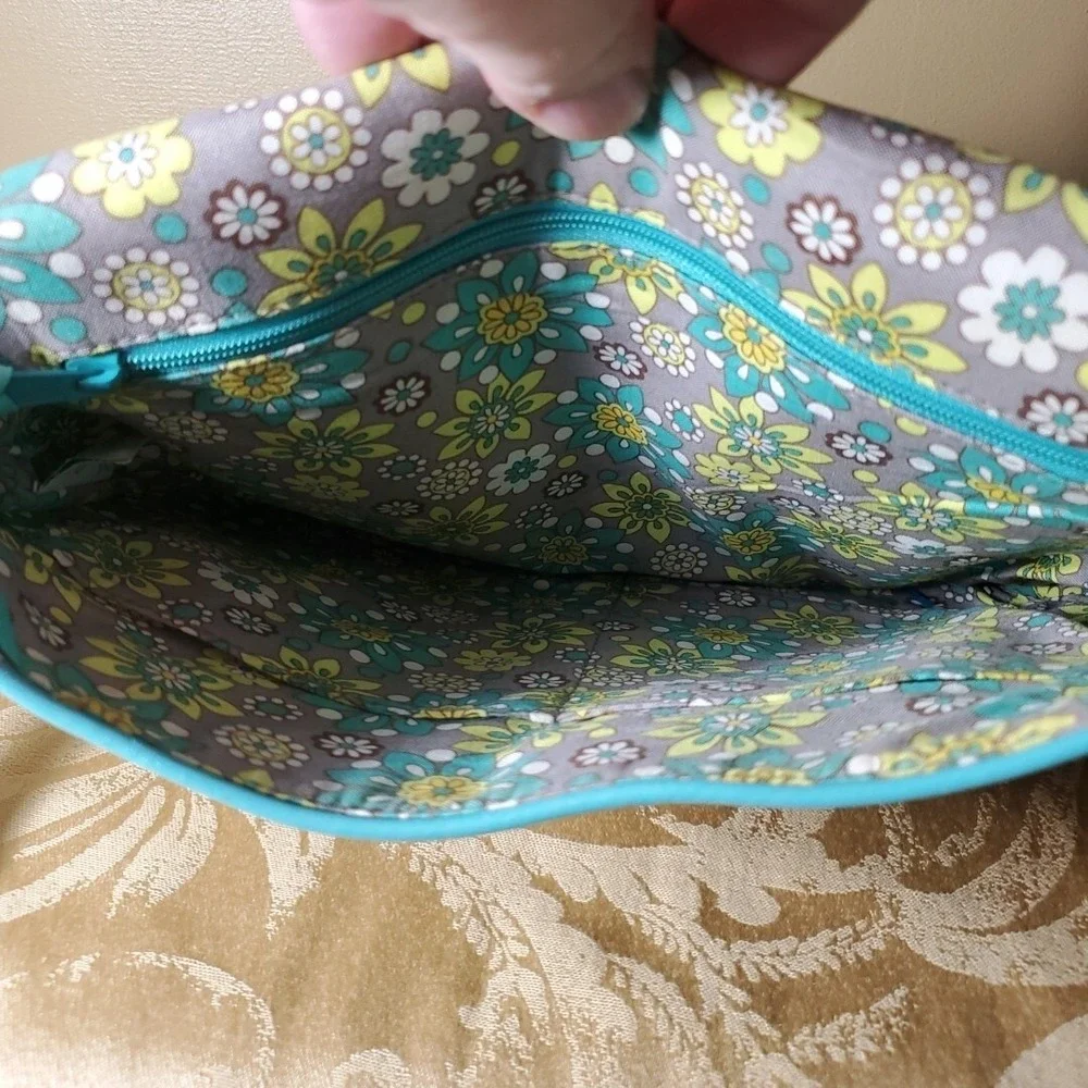 Vera Bradley Medium Crossbody Bag‎ Women Blue Yellow Sun Valley Paisley Floral